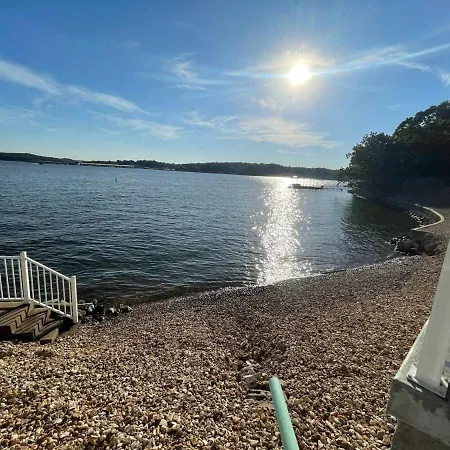 Tommy'S Place With 27 Boat Slip And Lift